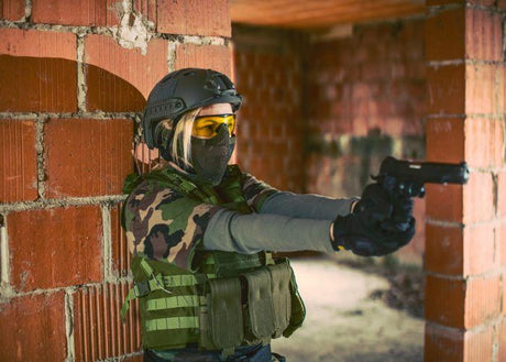 Electric Airsoft Pistols vs Gas Pistols: Which Offers Better Performance?