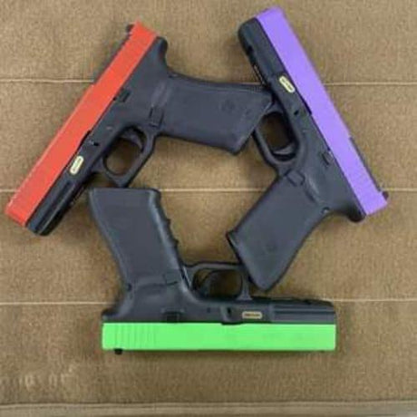 What is a Two-Tone Airsoft Gun?